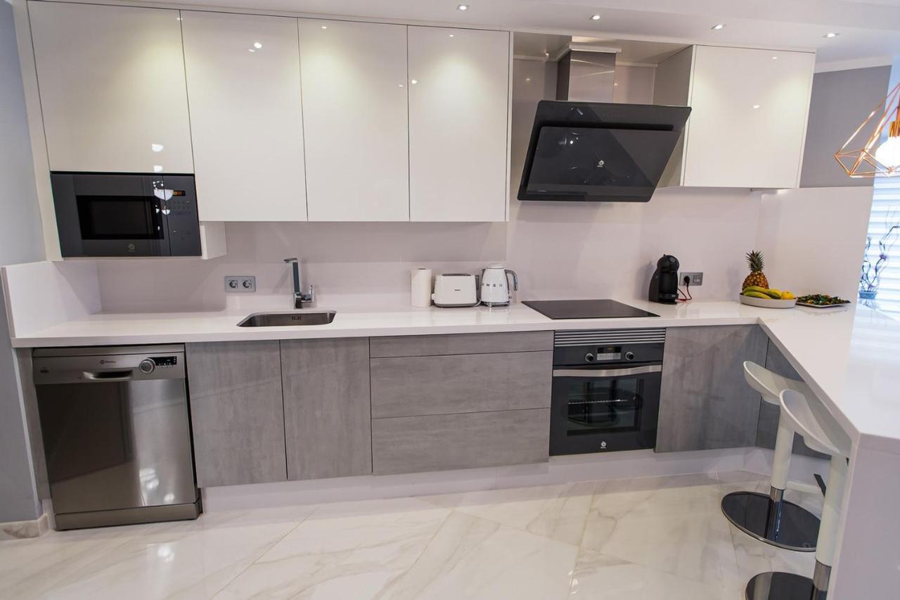 Luxury 2 Bedroom Apartment In Los Cristianos لوس كريستيانوس المظهر الخارجي الصورة